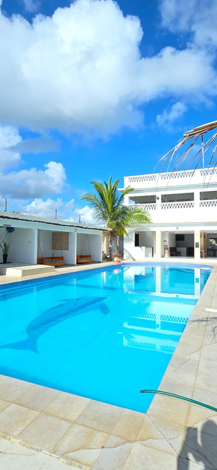 2BR Apartment near the Beach and Malls, Diani — photo 1