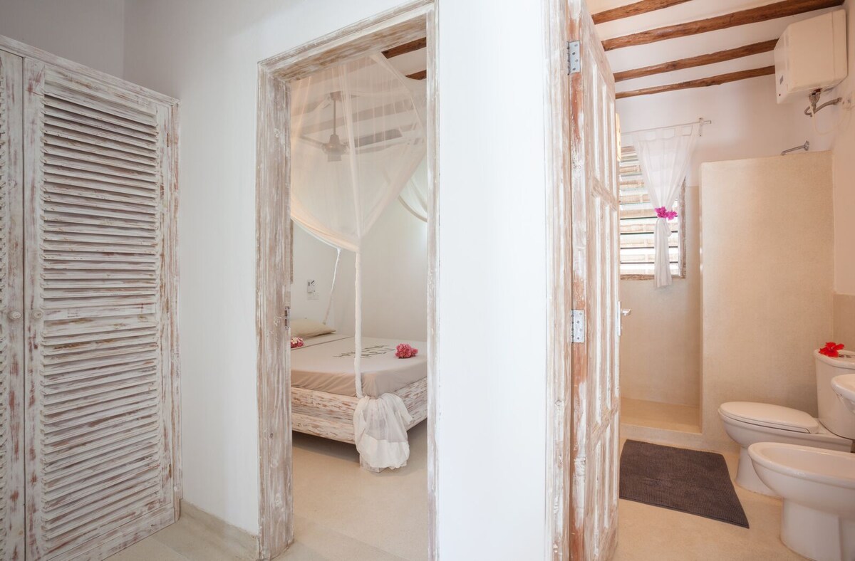 Stunning 4BR – 5 Minutes to the Beach — photo 9
