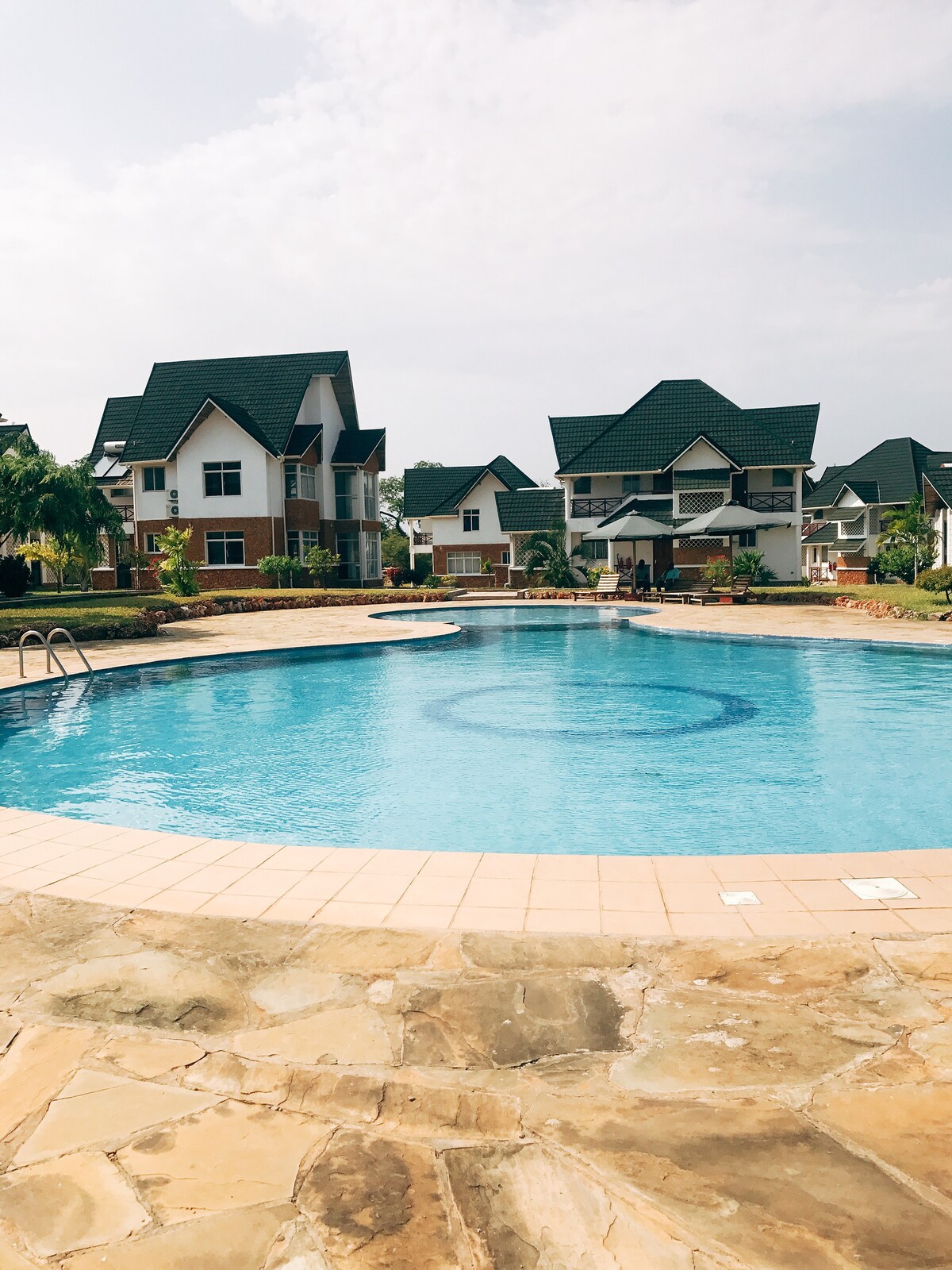 Affordable Cosy 3BR Villa 10 mins walk to Pristine Beach — photo 2