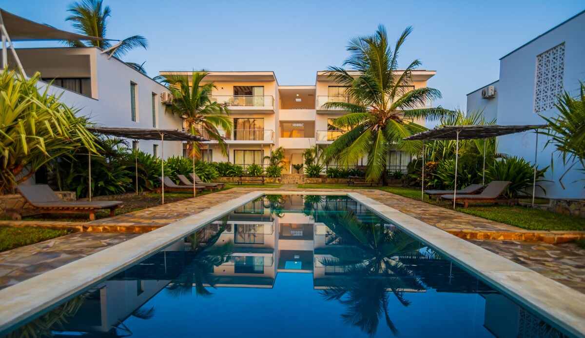Ahadi Beachfront Villa — photo 13