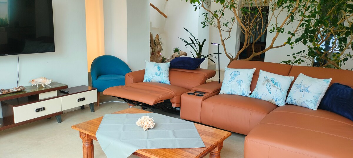 Ahadi Beachfront Villa — photo 8