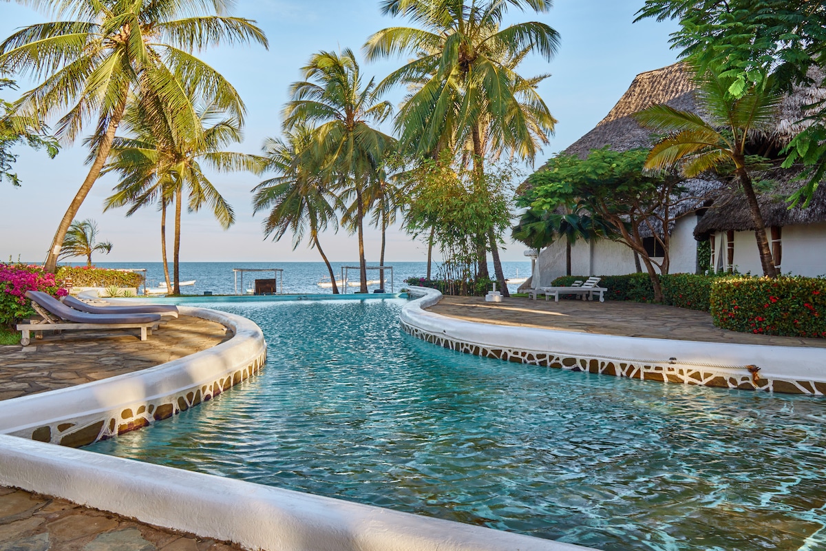 Beachfront Suite | 1BR Stay, Malindi photo 2