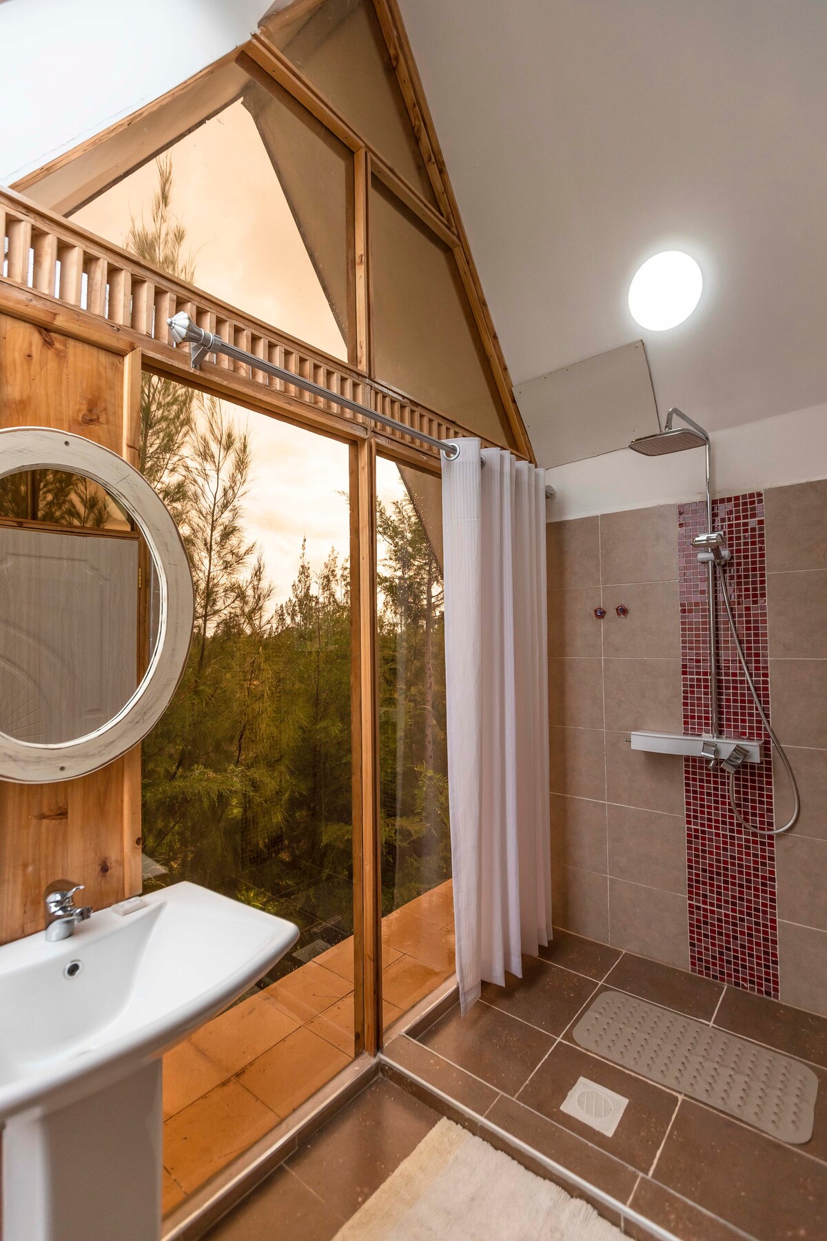 Unique Farm Cottage, incredible Mountain views photo 15