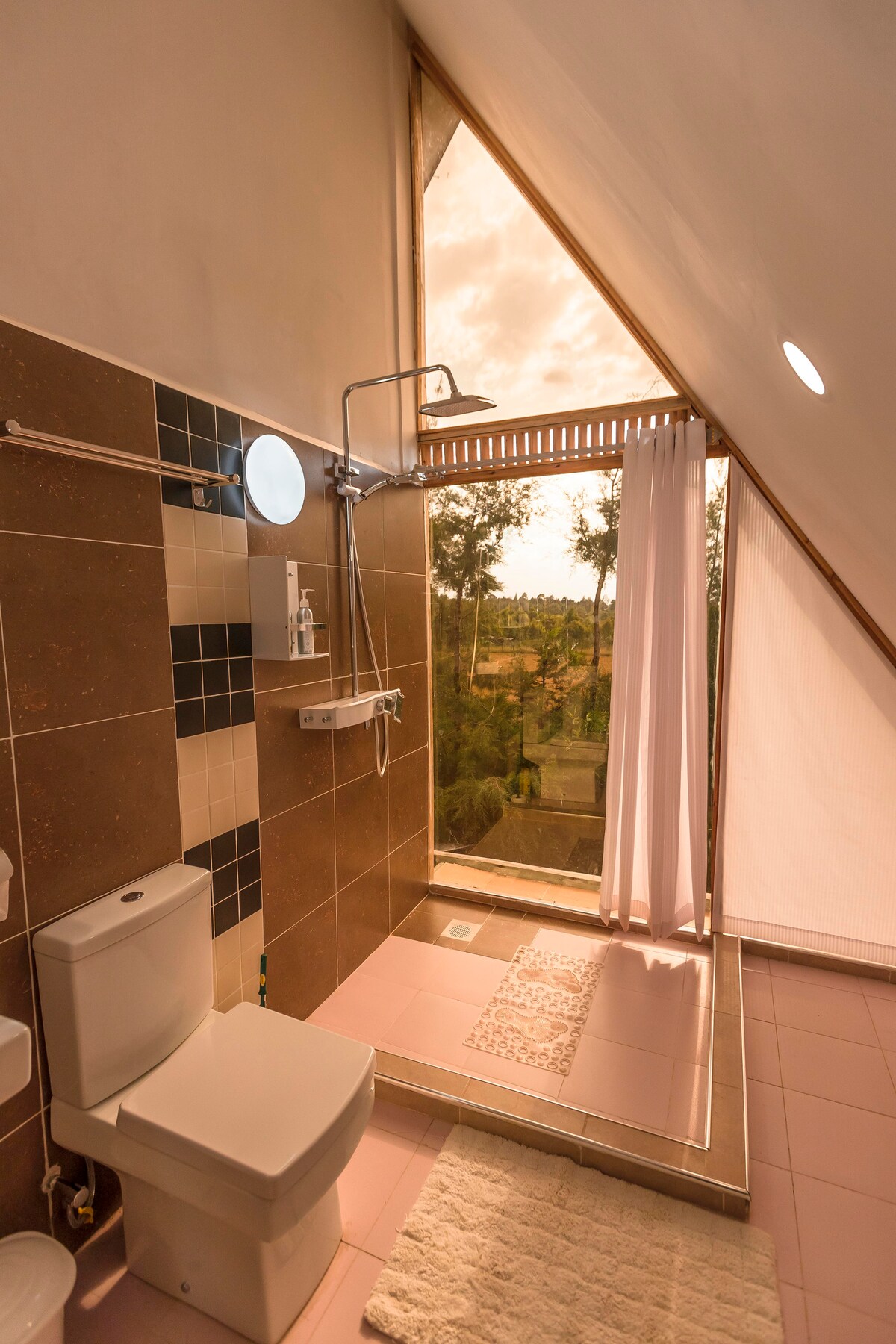 Unique Farm Cottage, incredible Mountain views photo 5