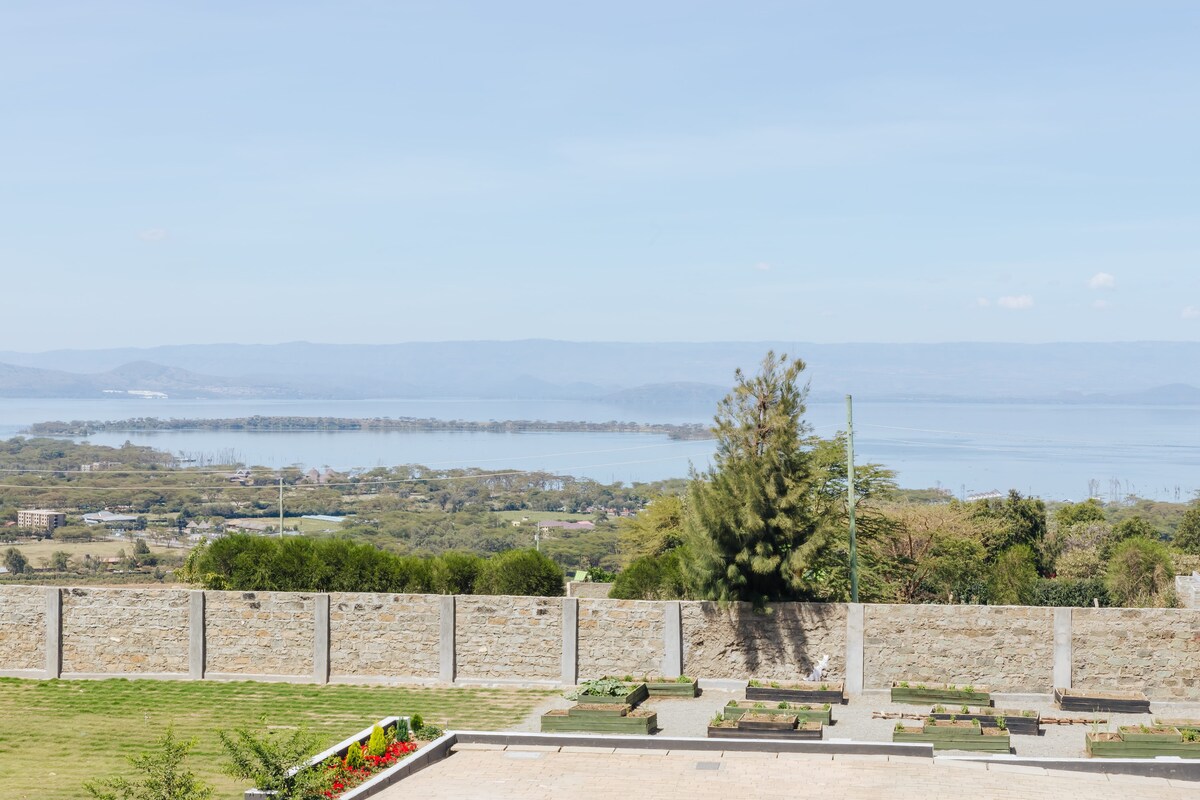 Lake View Mansion | 8BR Group Stay, Naivasha photo 2