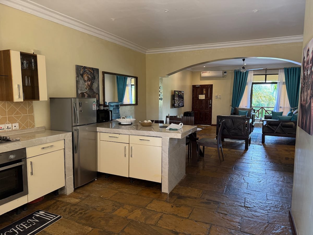 Poolside Apartment | 2BR with Balconies, Diani photo 8