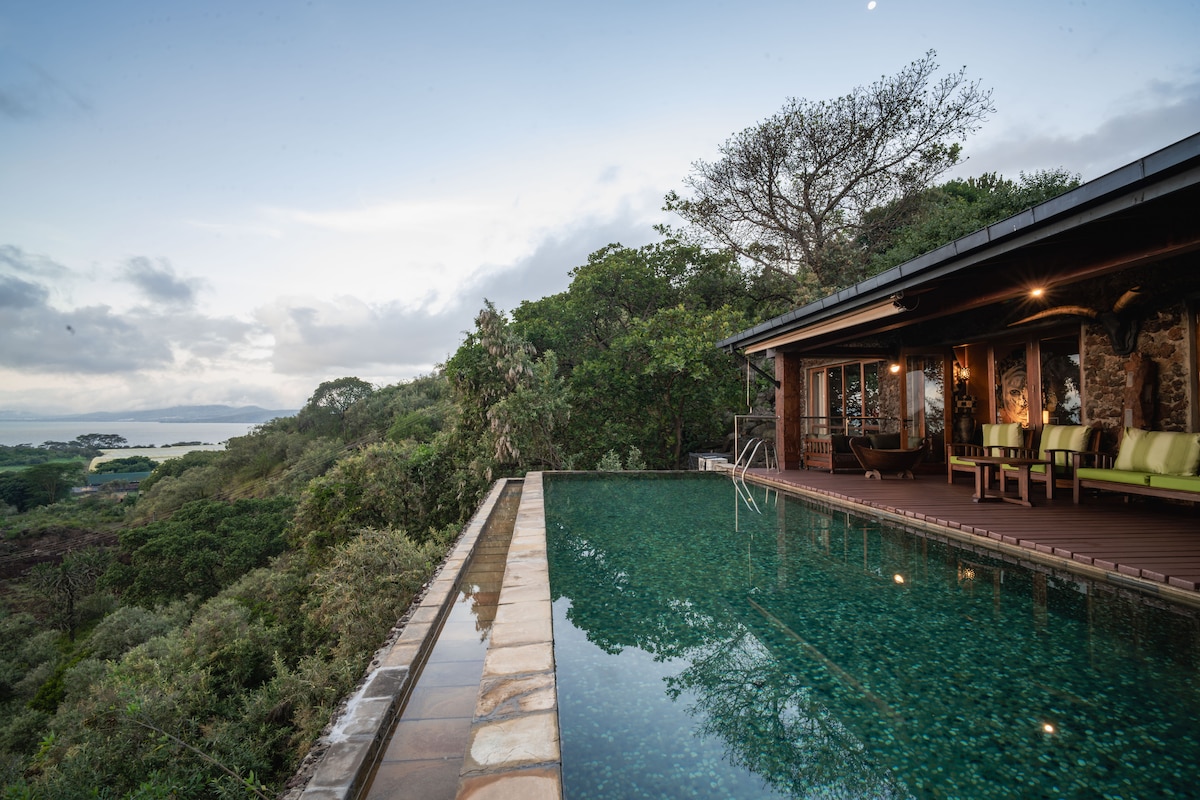 Cliffside Lake House | 3BR with Infinity Pool, Naivasha photo 1