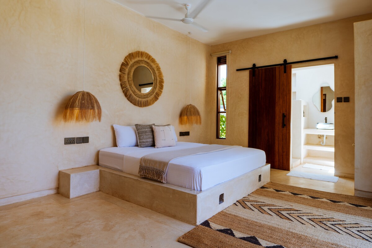 Swahili Pool Villa | 4BR Stay, Diani photo 3