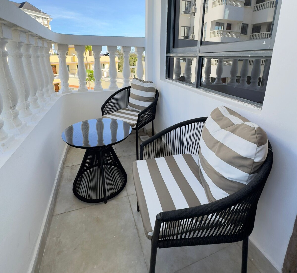 Cute Studio Walking distance to city mall with AC photo 1