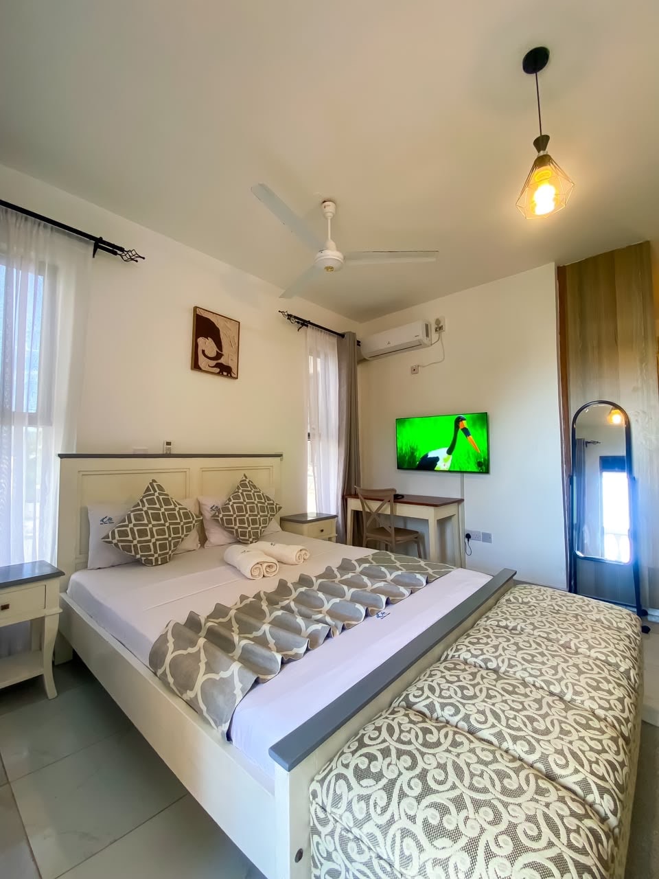 Cute Studio Walking distance to city mall with AC photo 11
