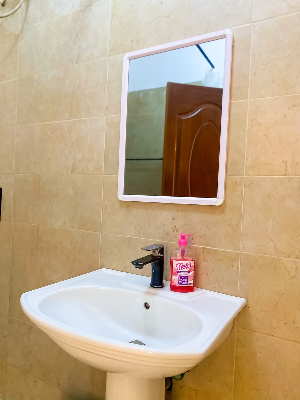 Cute Studio Walking distance to city mall with AC photo 15