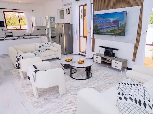 Private Pool Villa | 4BR Stay, Diani photo 3