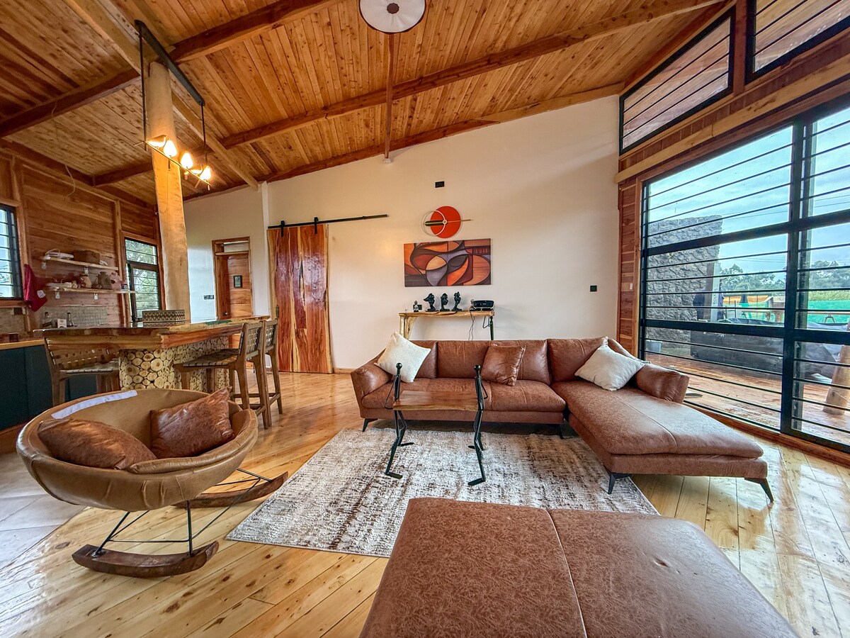 Mountain View Cabin | 2BR with Hot Tub, Naro Moru photo 13