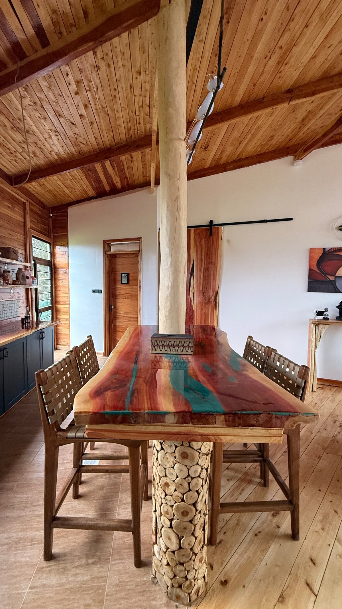 Mountain View Cabin | 2BR with Hot Tub, Naro Moru photo 8