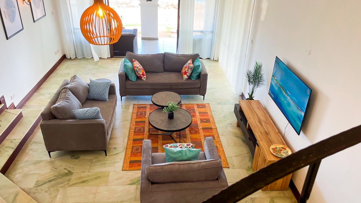 Elegant 3bdr beachfront Villa, Oceanviews, AC, Sunset photo 11