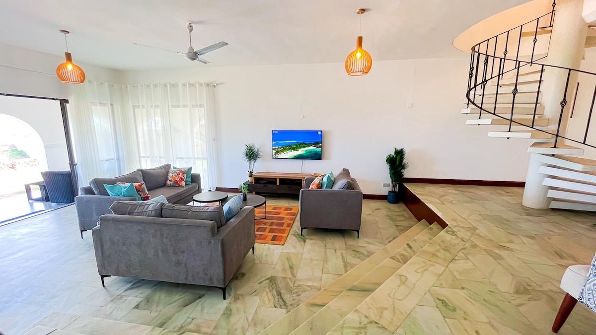 Elegant 3bdr beachfront Villa, Oceanviews, AC, Sunset photo 12