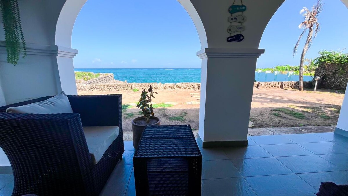 Elegant 3bdr beachfront Villa, Oceanviews, AC, Sunset photo 4
