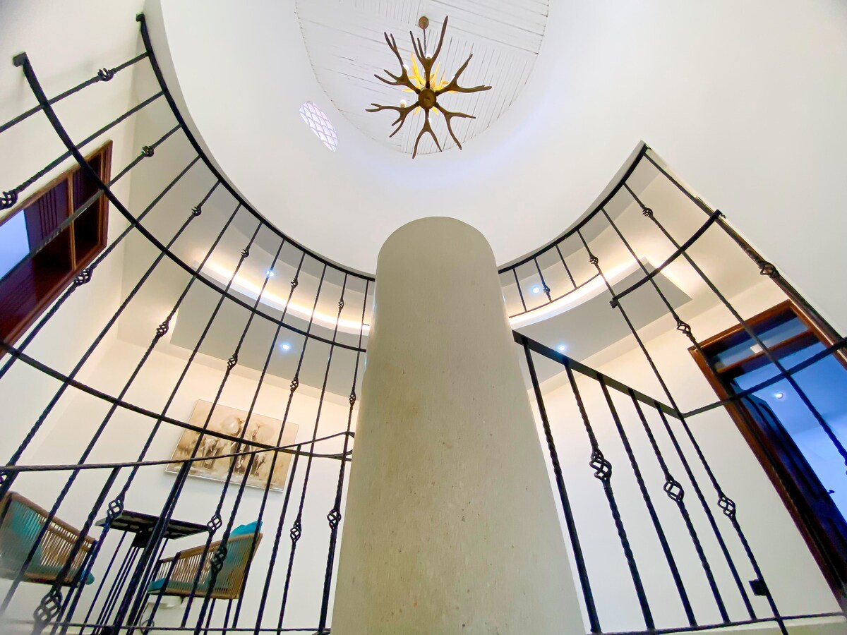 Stunning 5bdr Oceanfront Villa, Pool, AC, Sunsetview photo 5
