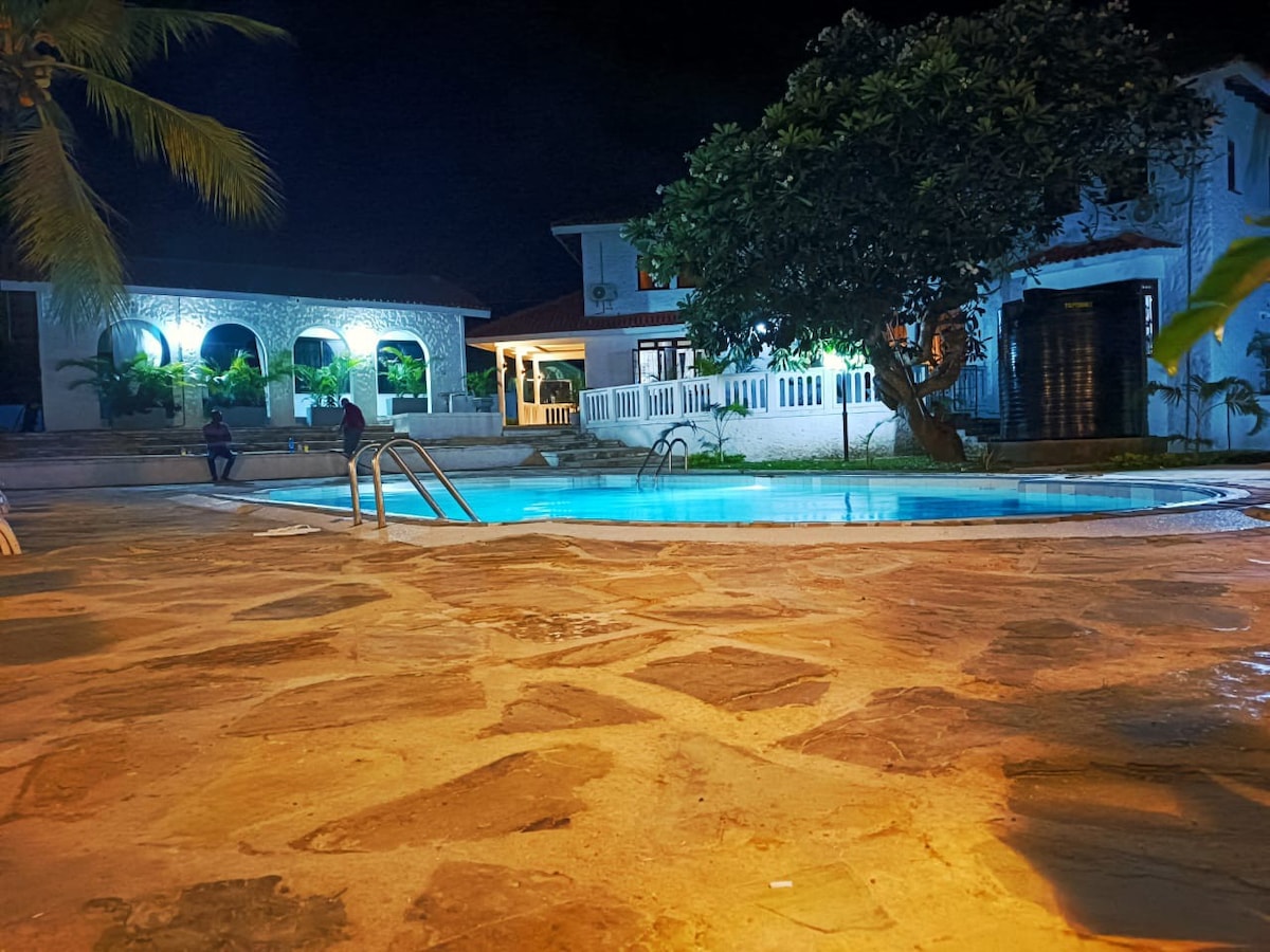 Luxury 6Br Villa | Pool, Spacious, Nyali, Near beach photo 3