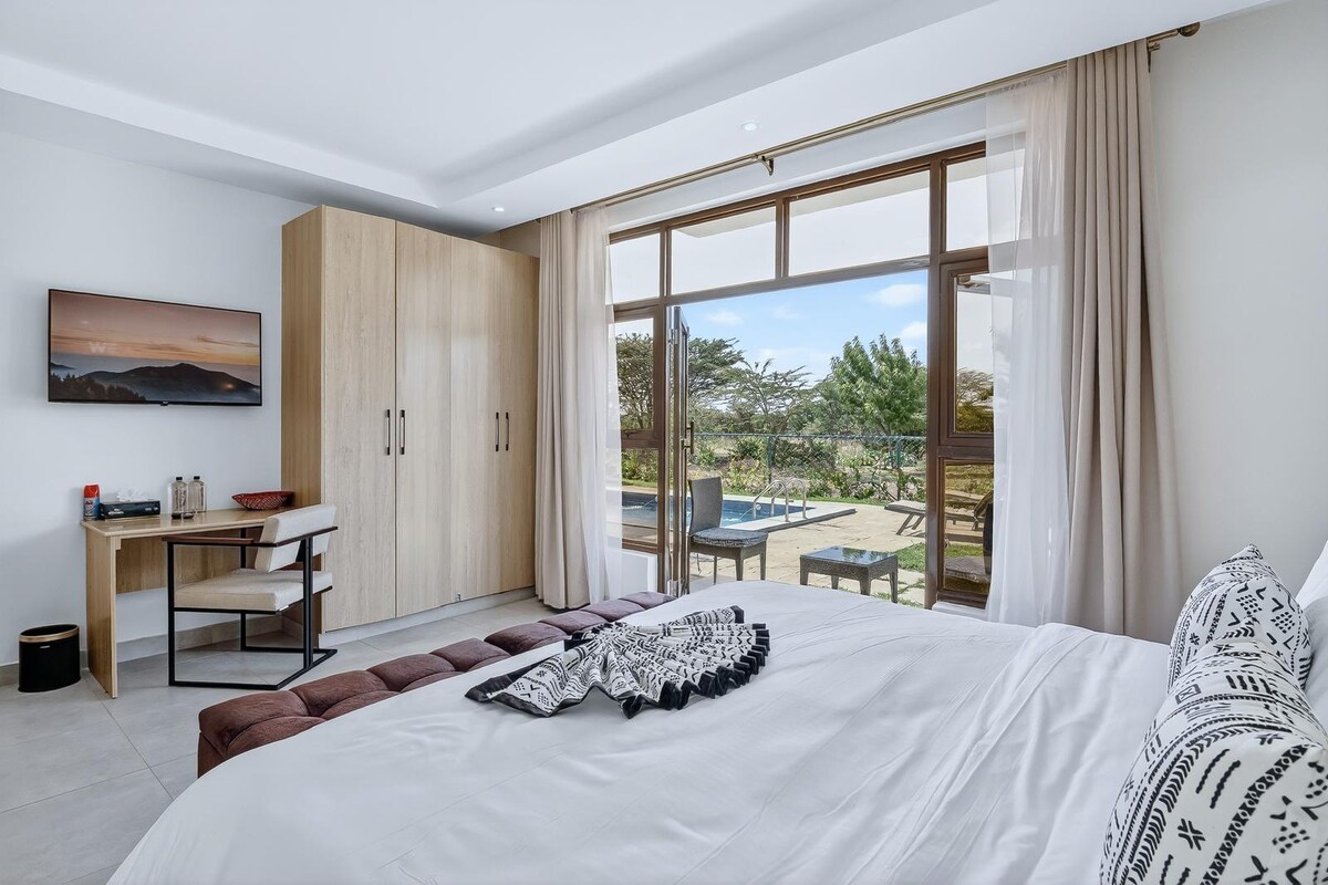 Luxury Group Villa | 7BR with Pool, Nanyuki photo 12