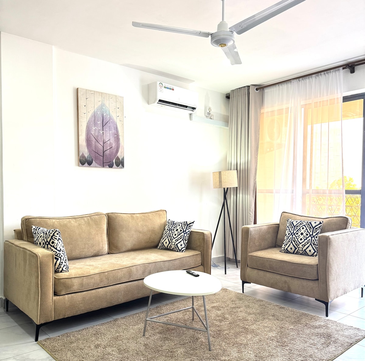 Luxury, 2BR, Gym, Pool, Beach, Parking, Secure, Minimart photo 11