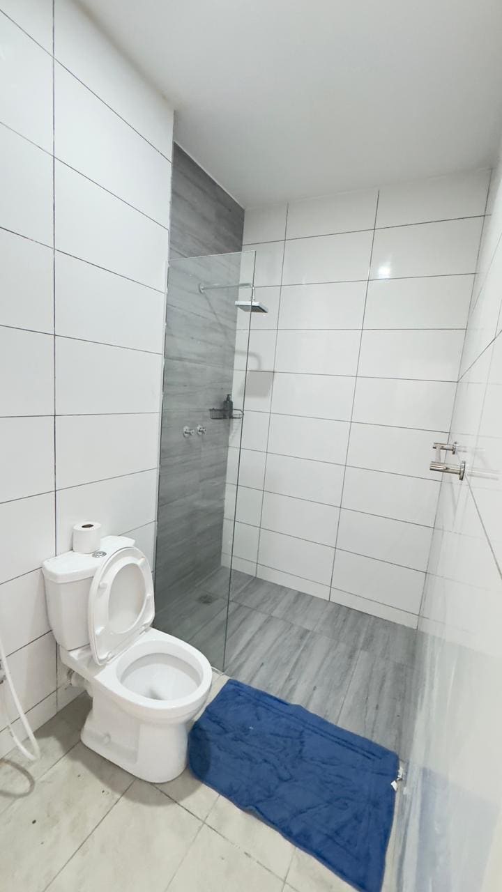 Luxury, 2BR, Gym, Pool, Beach, Parking, Secure, Minimart photo 8