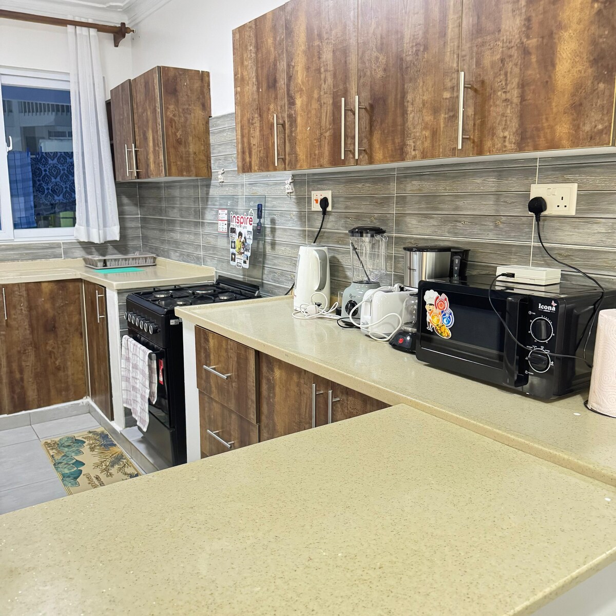 Elegant, 2BR, Retreat, Pool, Parking, Beach, Family photo 14