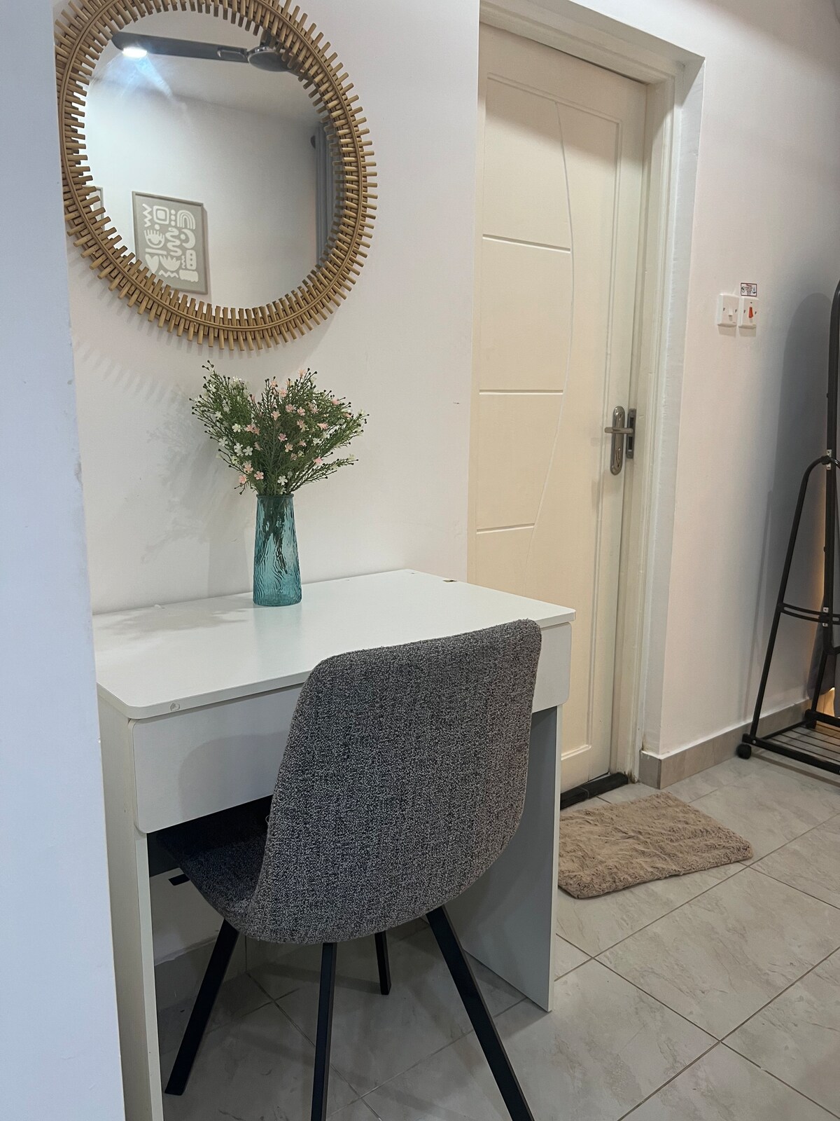Elegant Studio with gym, pool,3 mins to the beach photo 13