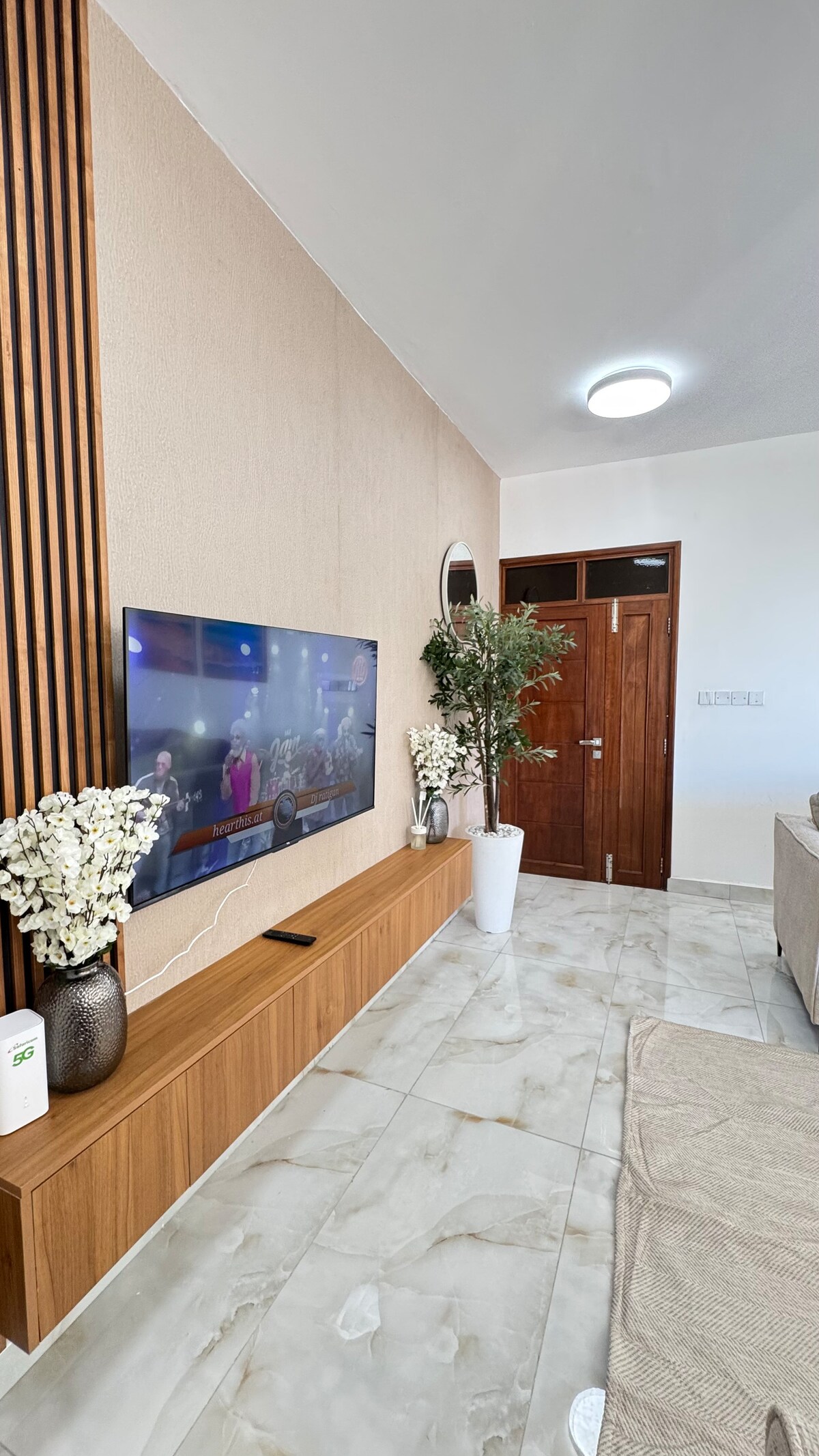 Premium 3 bedroom Ocean View near beach and malls photo 9