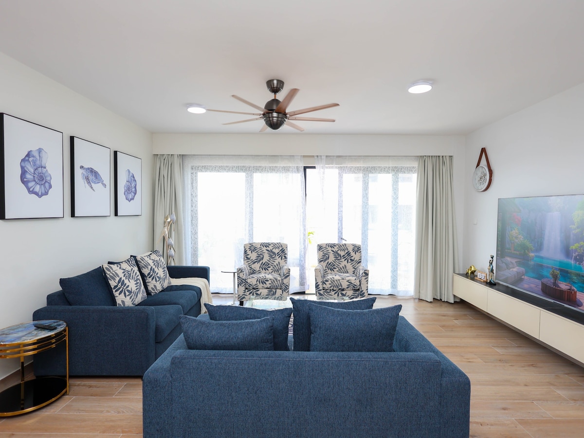 Evoque | 11Th Floor Beach Residence by Zuru Nasi photo 11