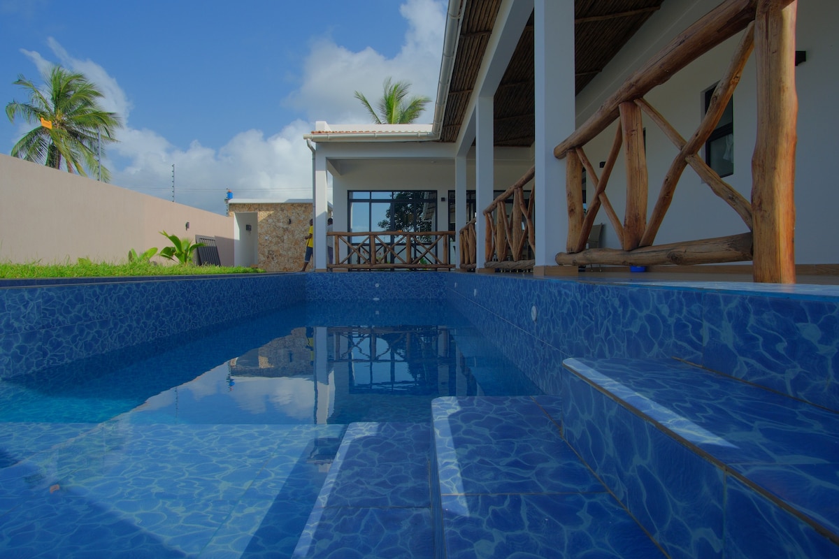 Family Pool Villa | 2BR Stay, Malindi photo 7