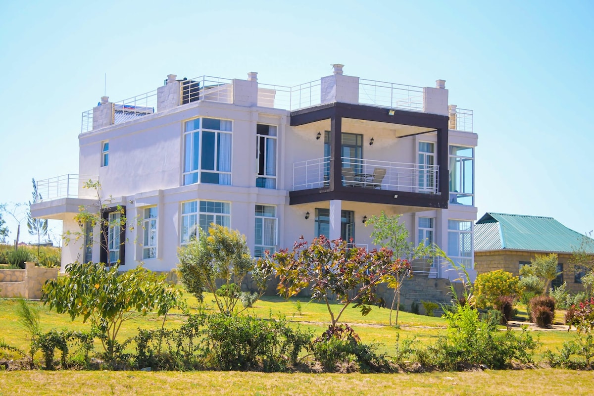 Savannah Villa | 5BR Group Stay, Naivasha photo 1