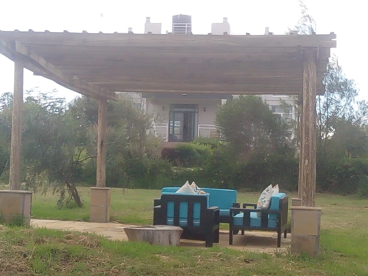 Savannah Villa | 5BR Group Stay, Naivasha photo 4