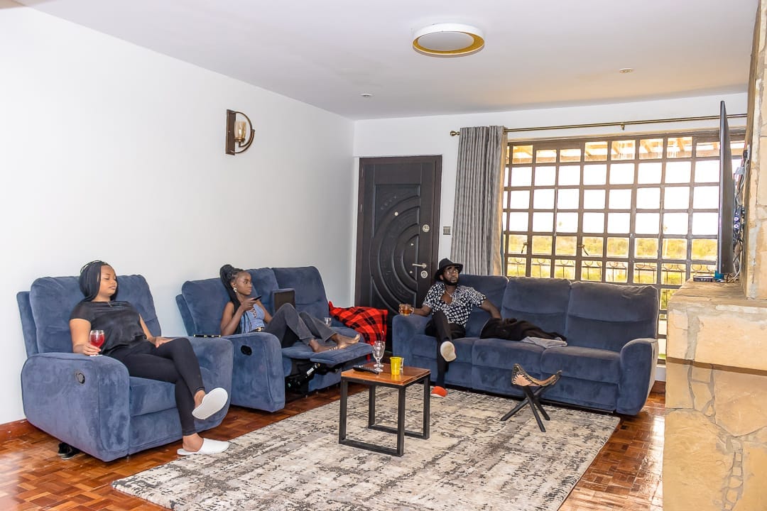 Country Villa | 6BR Group Stay, Nanyuki photo 2