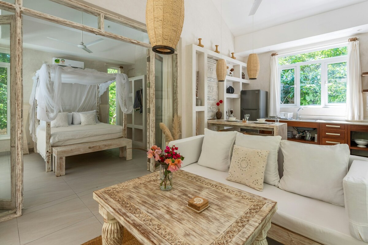 Adults-Only Pool Villa | 1BR Stay, Diani photo 6