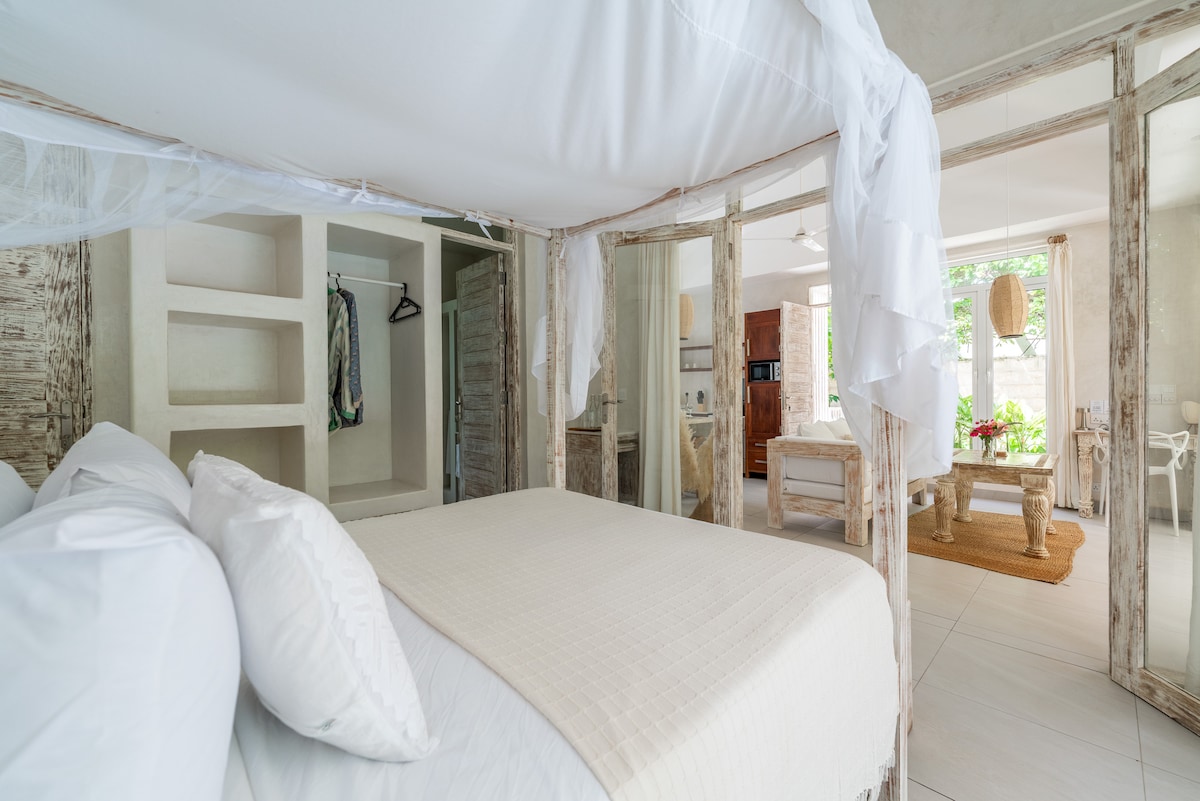 Adults-Only Pool Villa | 1BR Stay, Diani photo 9