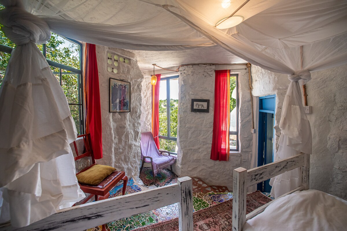 Mosaic Art Pool House | 3BR Stay near Nairobi photo 10