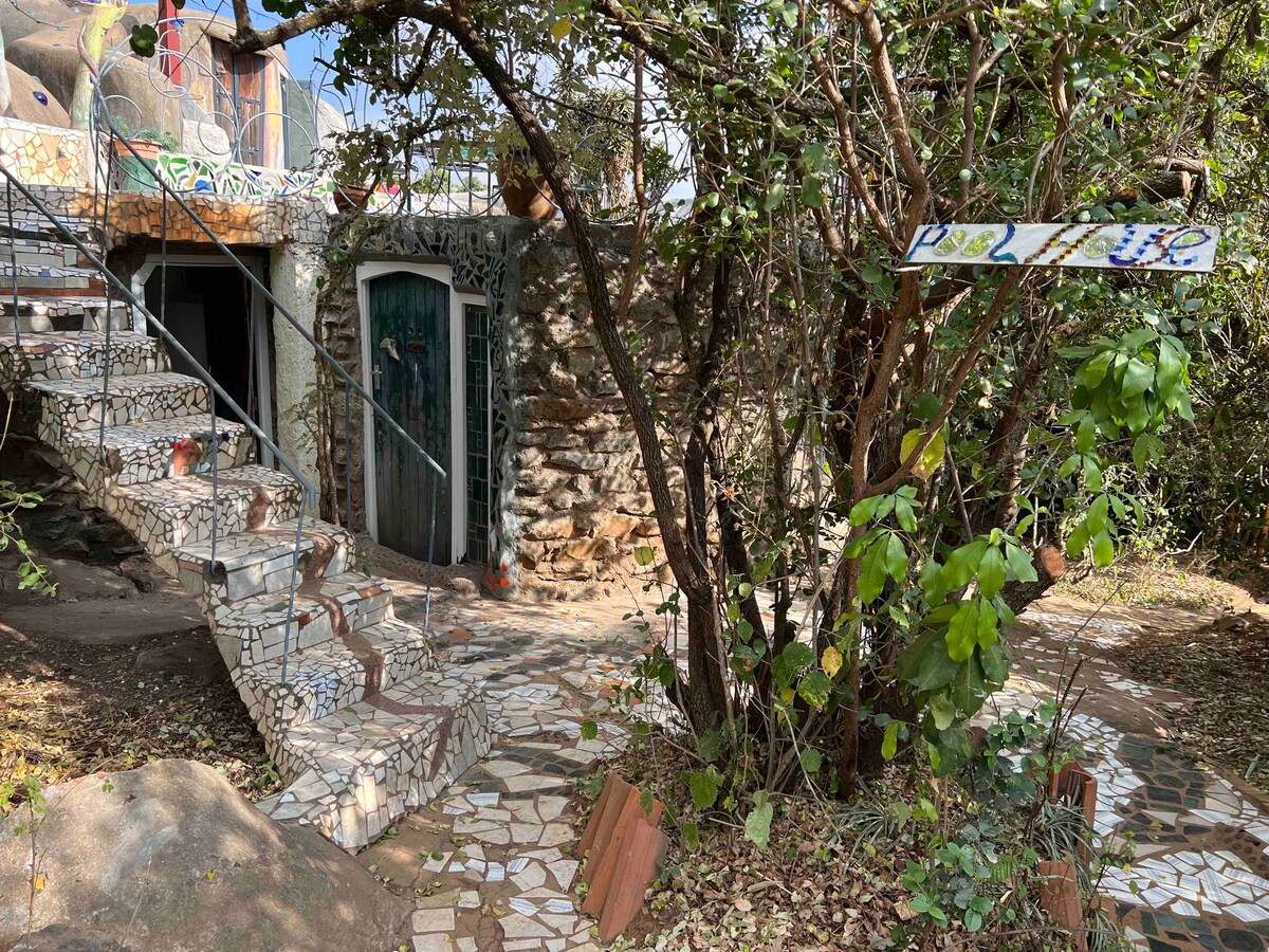 Mosaic Art Pool House | 3BR Stay near Nairobi photo 2