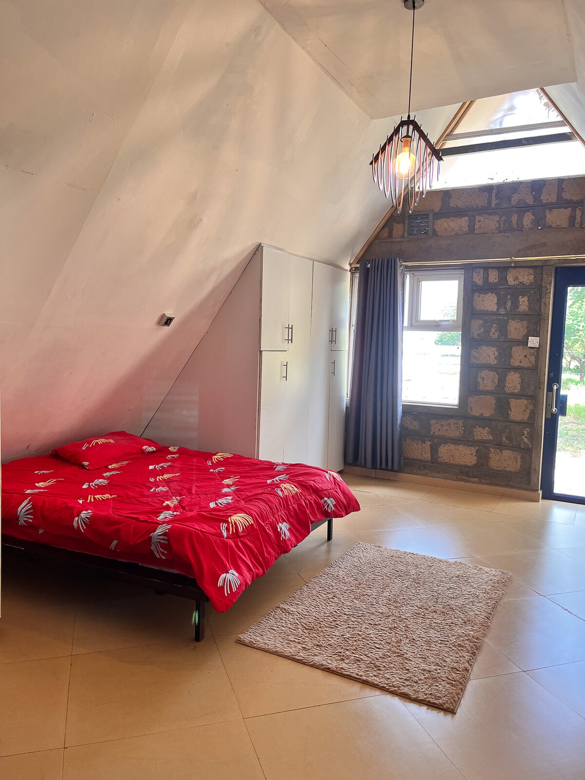 Amboseli Glass House – 3BR, a Pool — photo 14