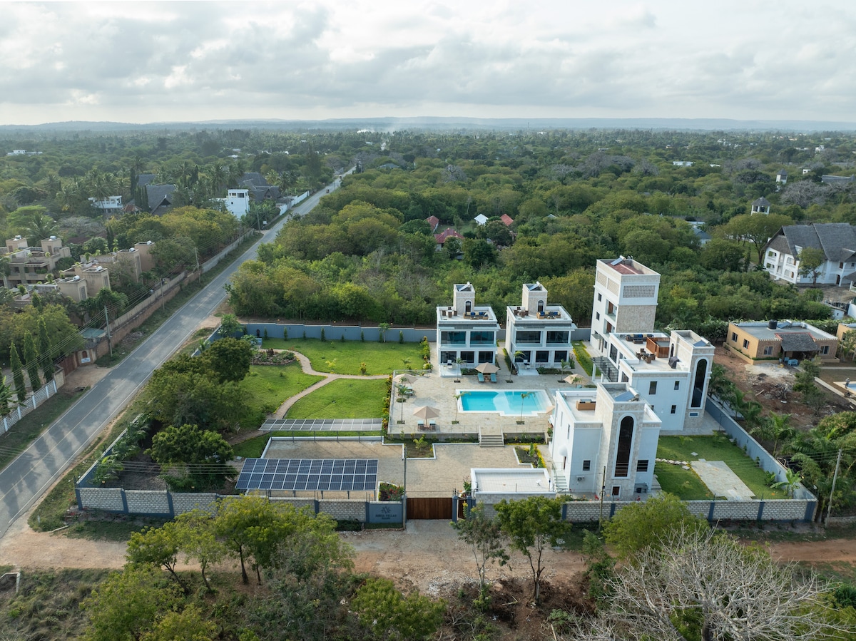 Awaken Diani — photo 1