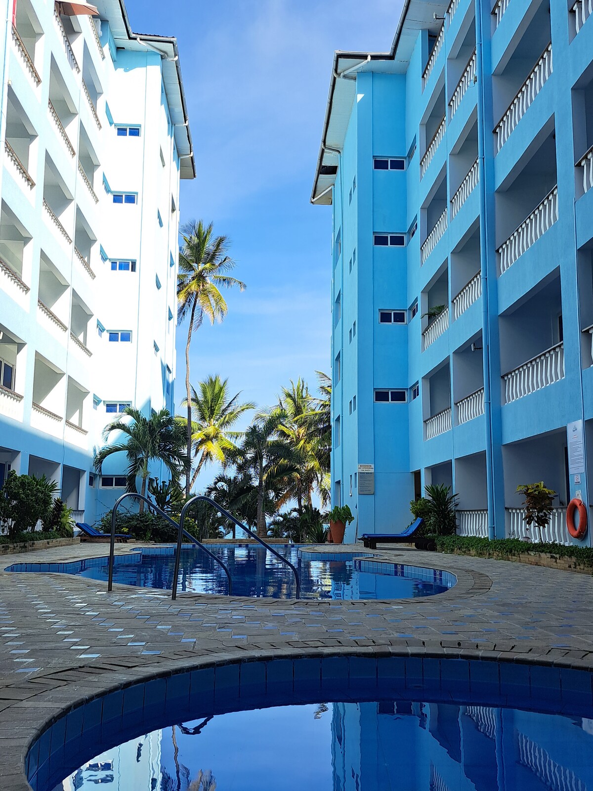 Beachfront Studio in Bamburi Beach — photo 2