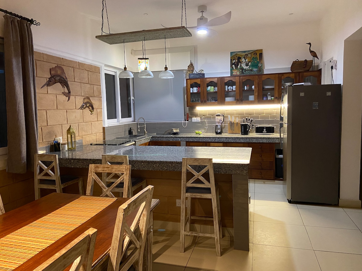 Barracuda 4BR Beach House — photo 2