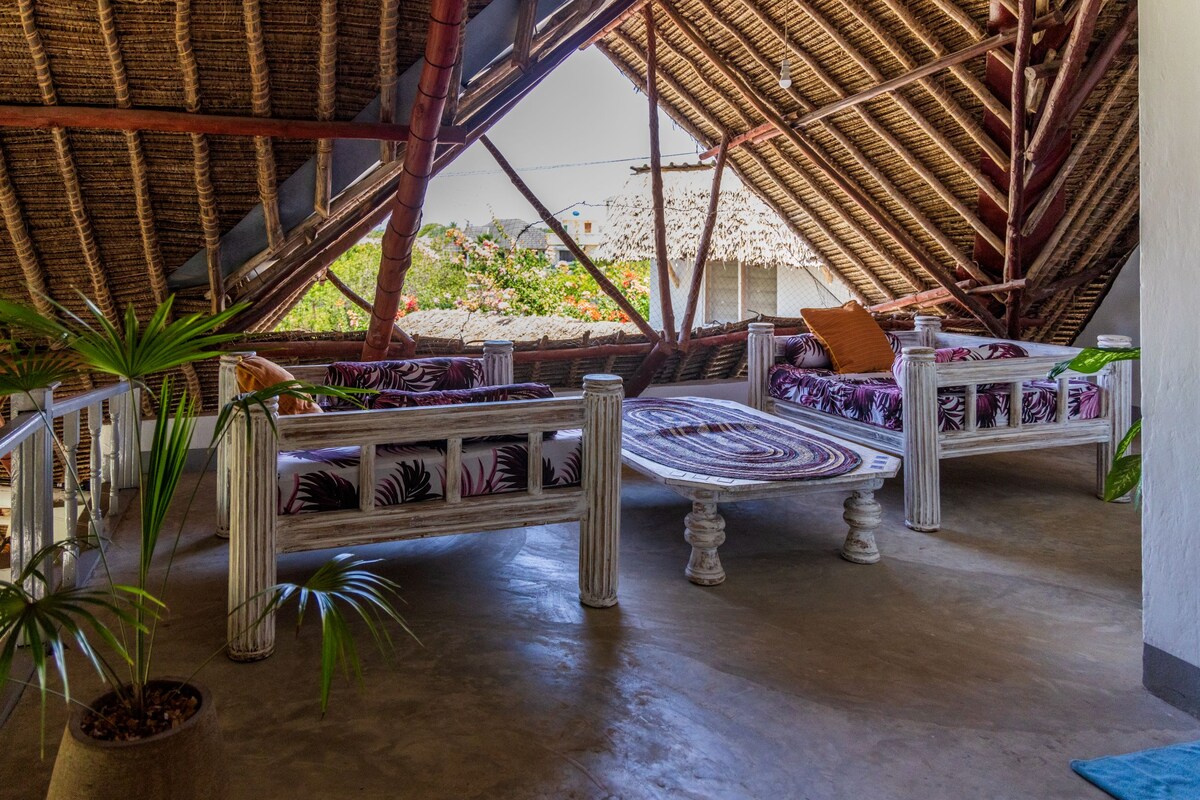 Bayana House – 4 Bedrooms – Sleeps 8+ — photo 14