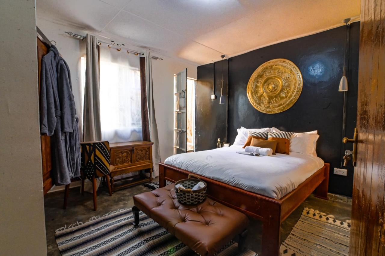 Forest Cottage | 2BR with Pool, Meru photo 2