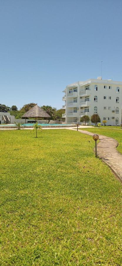 Garden Pool Apartment | 1BR Stay, Malindi photo 7