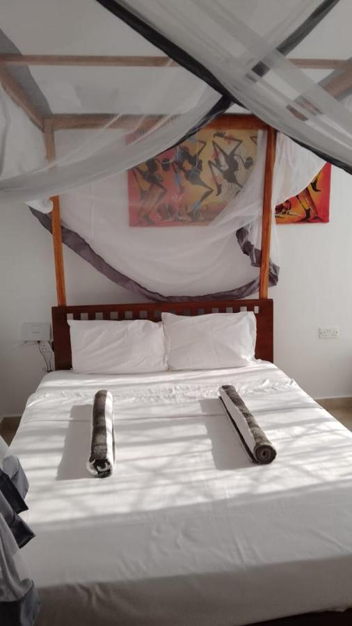 Garden Pool Apartment | 1BR Stay, Malindi photo 8