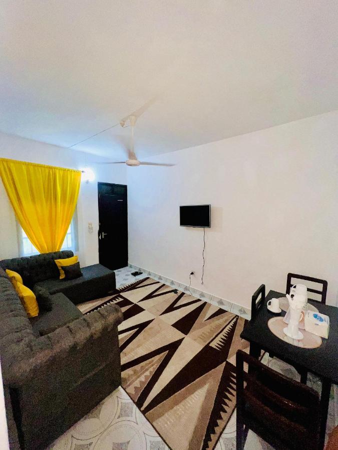 Poolside Cottage | 1BR Stay, Malindi photo 6