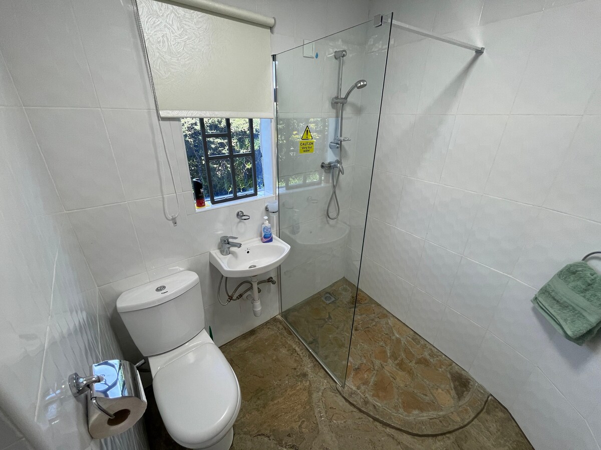 2BR Cabin with a Pool near Mt Longonot (Version C) — photo 10