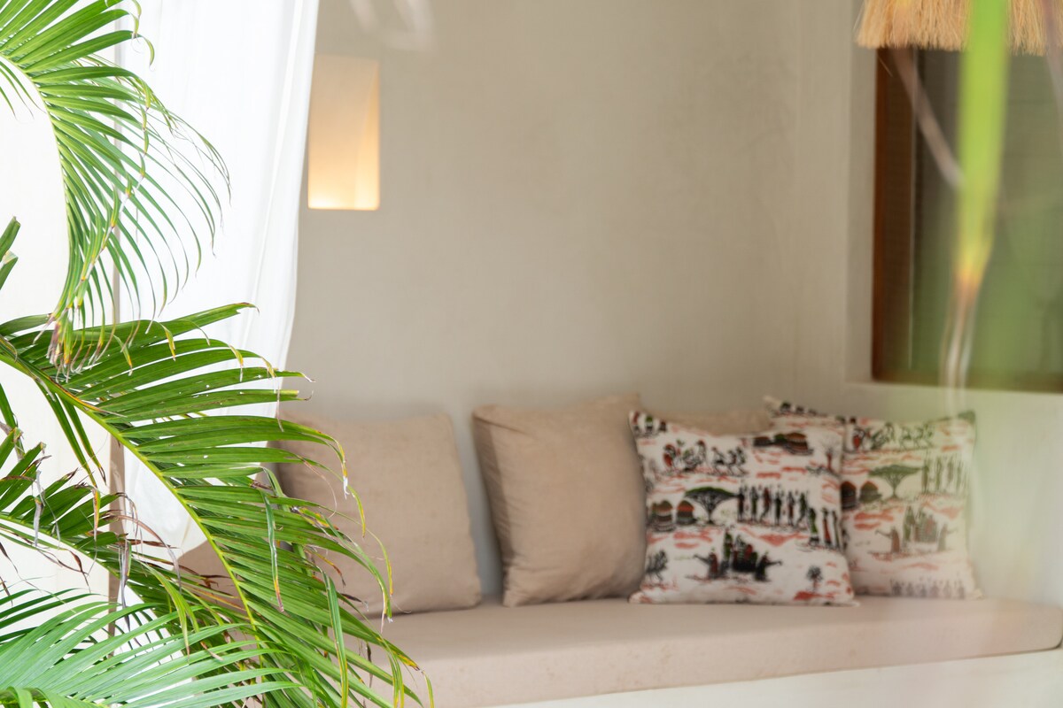 Hibiscus Black Bilapartment With Veranda — photo 6