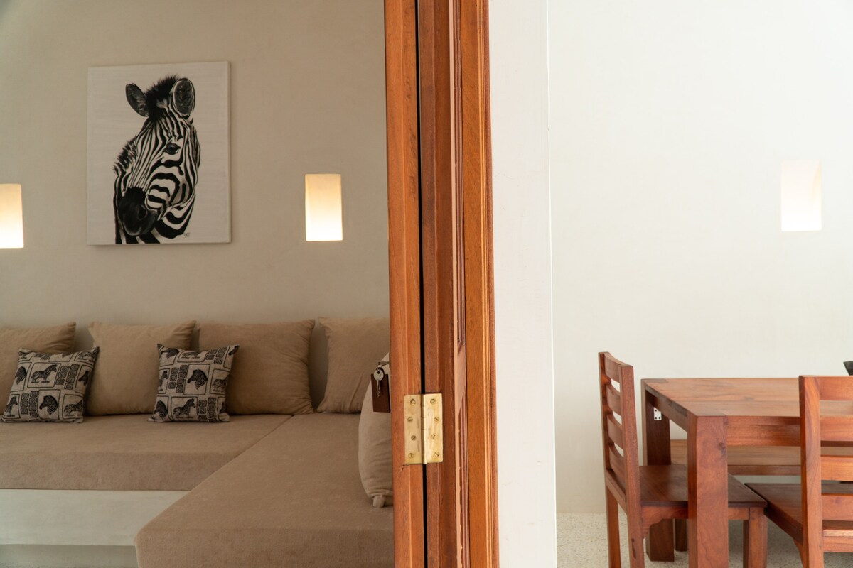 Hibiscus Black Bilapartment With Veranda — photo 8